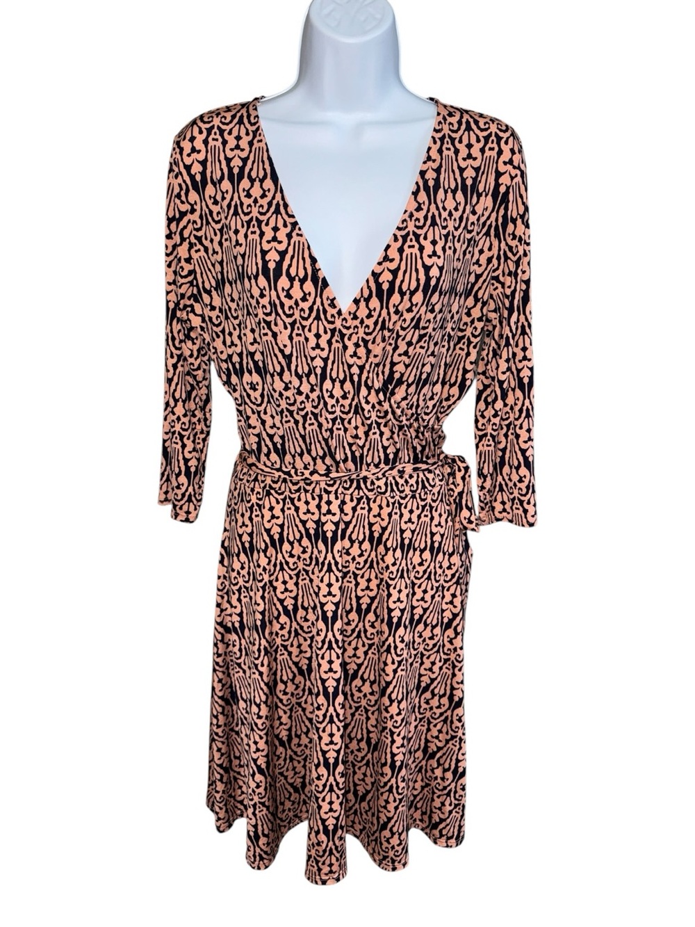 Women’s 41 Hawthorn Wrap Midi Dress in Peach/Navy Geometric Print - L